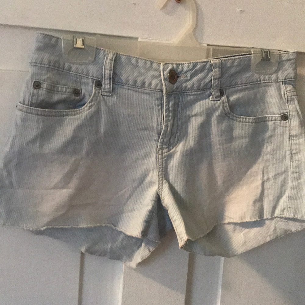 ae jean short lightwash faded stripes